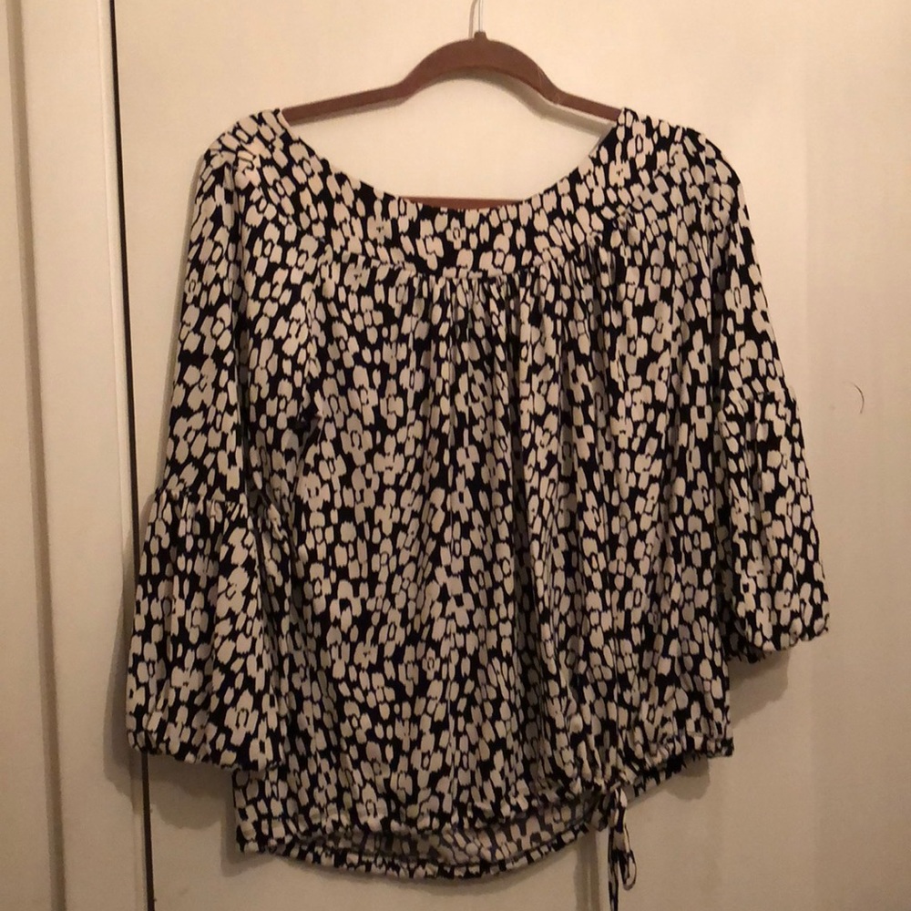 Brand new medium black and white blouse